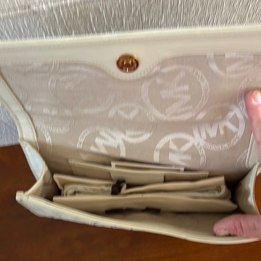 Michael Kors Cream Quilted Women's Clutch - Picture 3 of 5